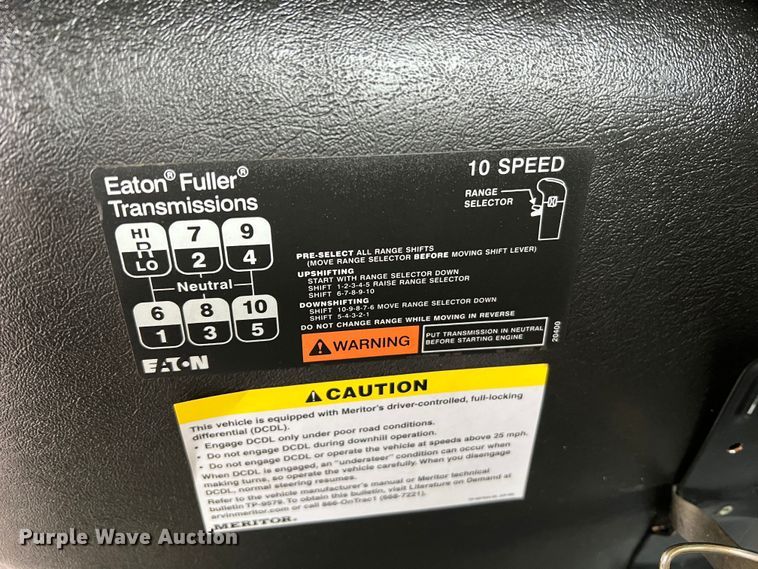 image for item MM9258 2013 International WorkStar  truck cab and chassis