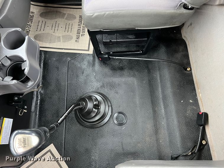 image for item MM9258 2013 International WorkStar  truck cab and chassis