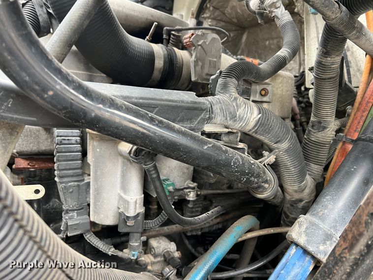 image for item MM9258 2013 International WorkStar  truck cab and chassis