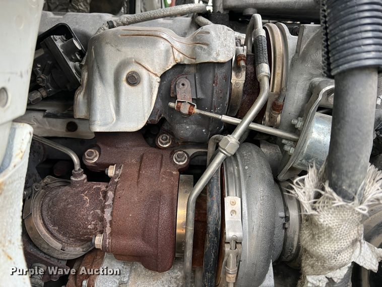 image for item MM9258 2013 International WorkStar  truck cab and chassis