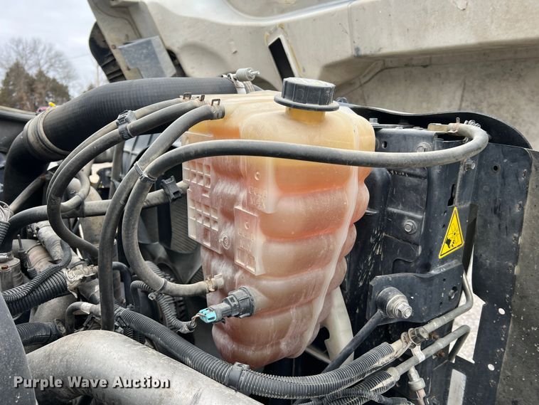 image for item MM9258 2013 International WorkStar  truck cab and chassis