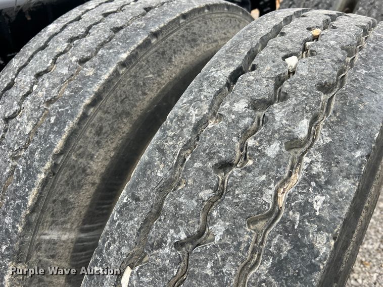 image for item MM9258 2013 International WorkStar  truck cab and chassis