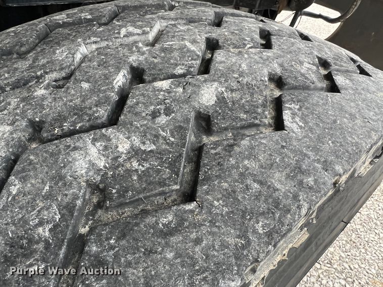 image for item MM9258 2013 International WorkStar  truck cab and chassis