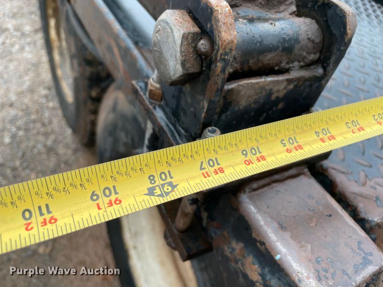 image for item MM9363 2000 Mack RD688S  roll-off container truck