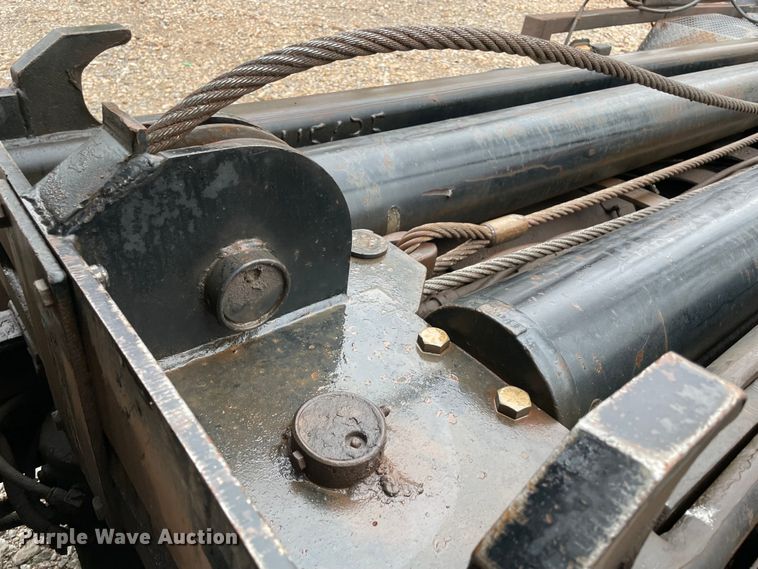 image for item MM9363 2000 Mack RD688S  roll-off container truck