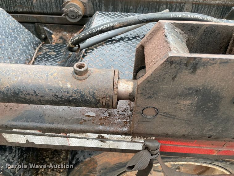 image for item MM9363 2000 Mack RD688S  roll-off container truck