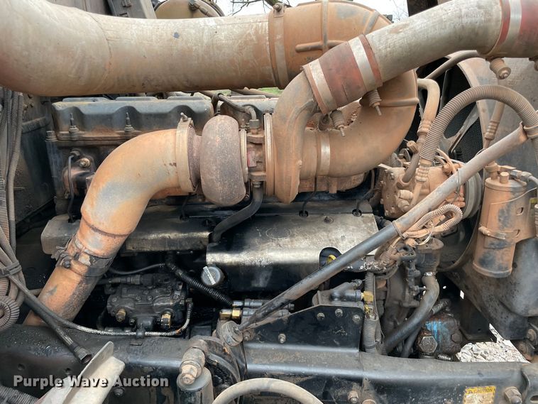 image for item MM9363 2000 Mack RD688S  roll-off container truck