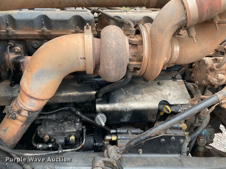 image for item MM9363 2000 Mack RD688S  roll-off container truck