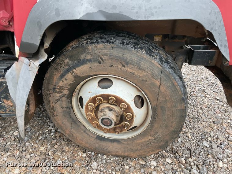 image for item MM9363 2000 Mack RD688S  roll-off container truck