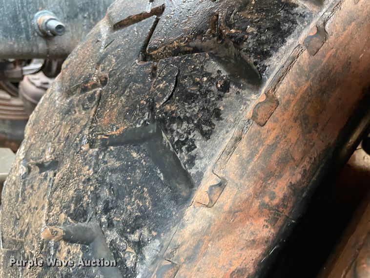 image for item MM9363 2000 Mack RD688S  roll-off container truck