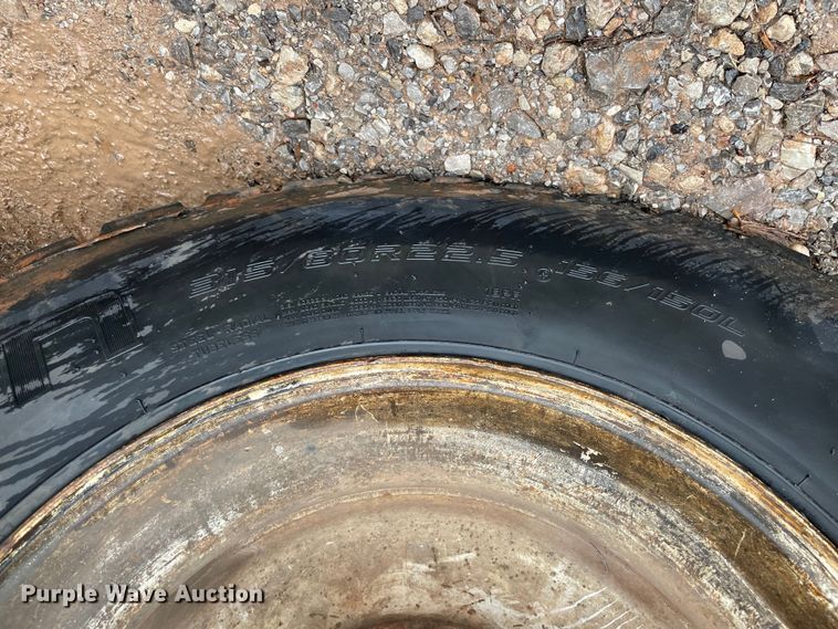 image for item MM9363 2000 Mack RD688S  roll-off container truck