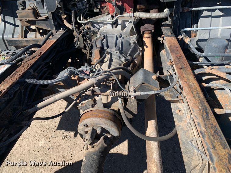 image for item MM9747 2005 UD Nissan UD1800CS  truck cab and chassis