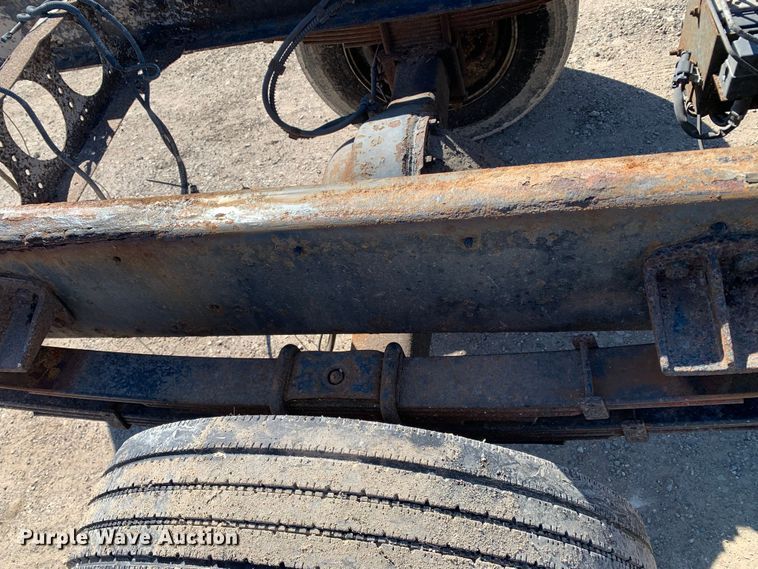 image for item MM9747 2005 UD Nissan UD1800CS  truck cab and chassis