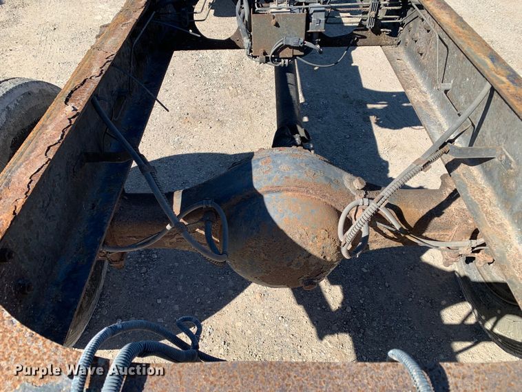 image for item MM9747 2005 UD Nissan UD1800CS  truck cab and chassis