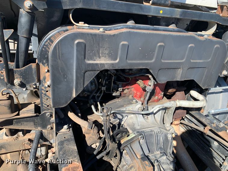 image for item MM9747 2005 UD Nissan UD1800CS  truck cab and chassis