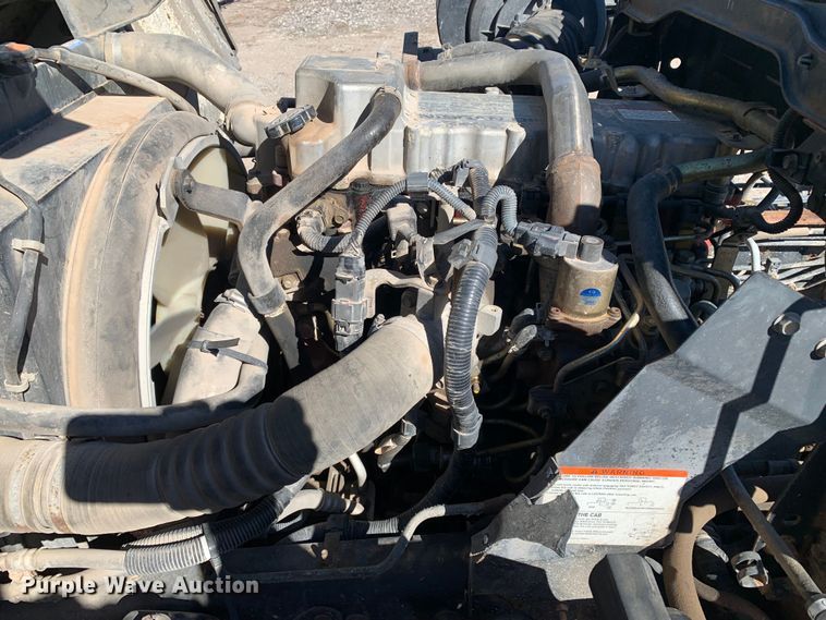 image for item MM9747 2005 UD Nissan UD1800CS  truck cab and chassis