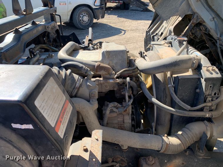 image for item MM9747 2005 UD Nissan UD1800CS  truck cab and chassis