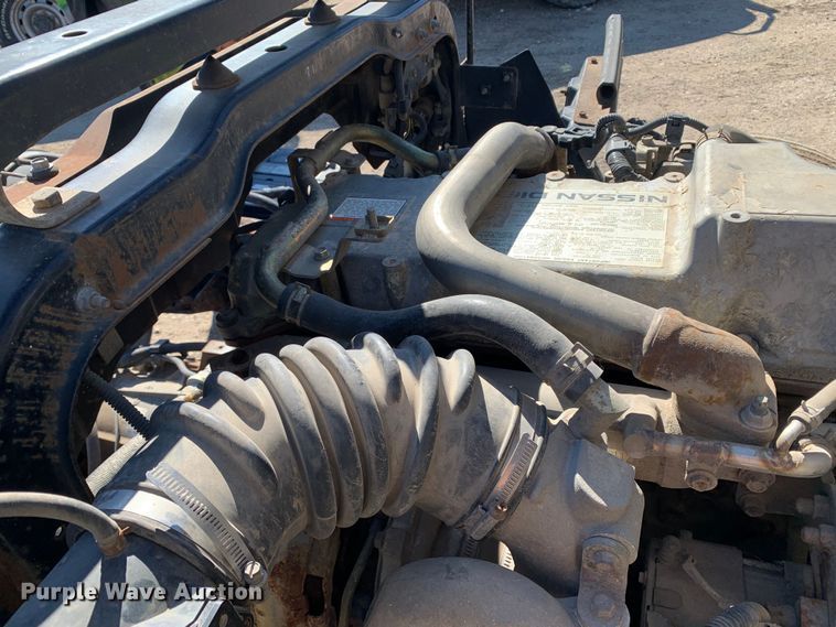 image for item MM9747 2005 UD Nissan UD1800CS  truck cab and chassis