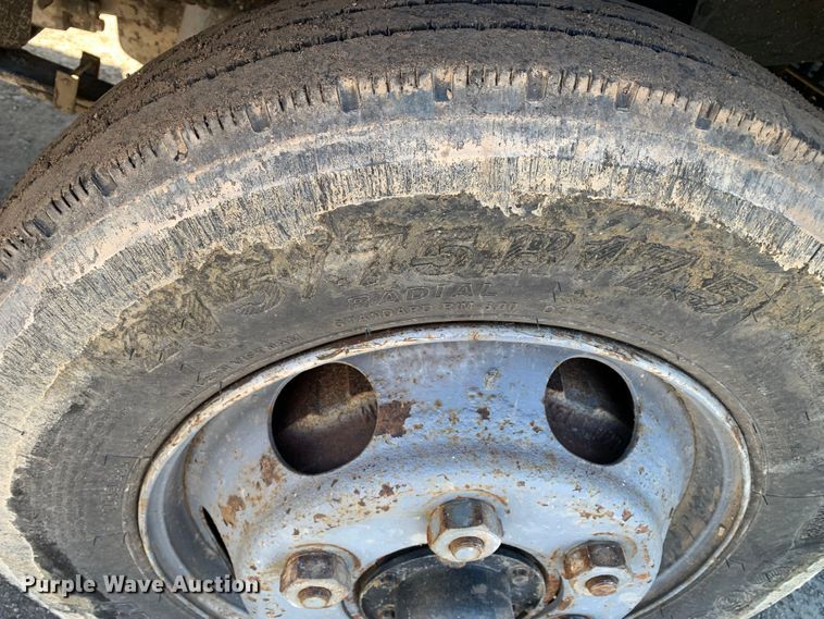 image for item MM9747 2005 UD Nissan UD1800CS  truck cab and chassis