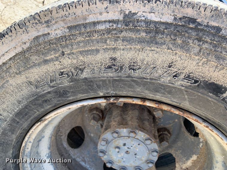 image for item MM9747 2005 UD Nissan UD1800CS  truck cab and chassis