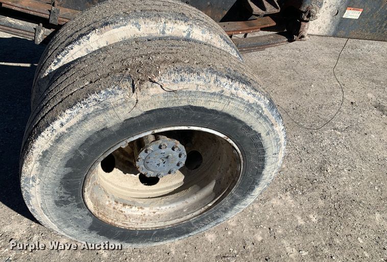 image for item MM9747 2005 UD Nissan UD1800CS  truck cab and chassis