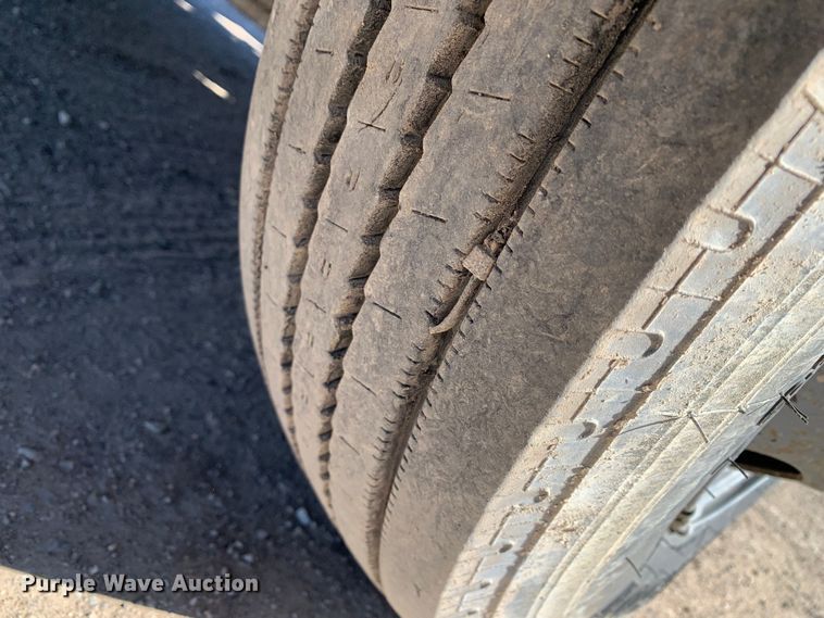 image for item MM9747 2005 UD Nissan UD1800CS  truck cab and chassis