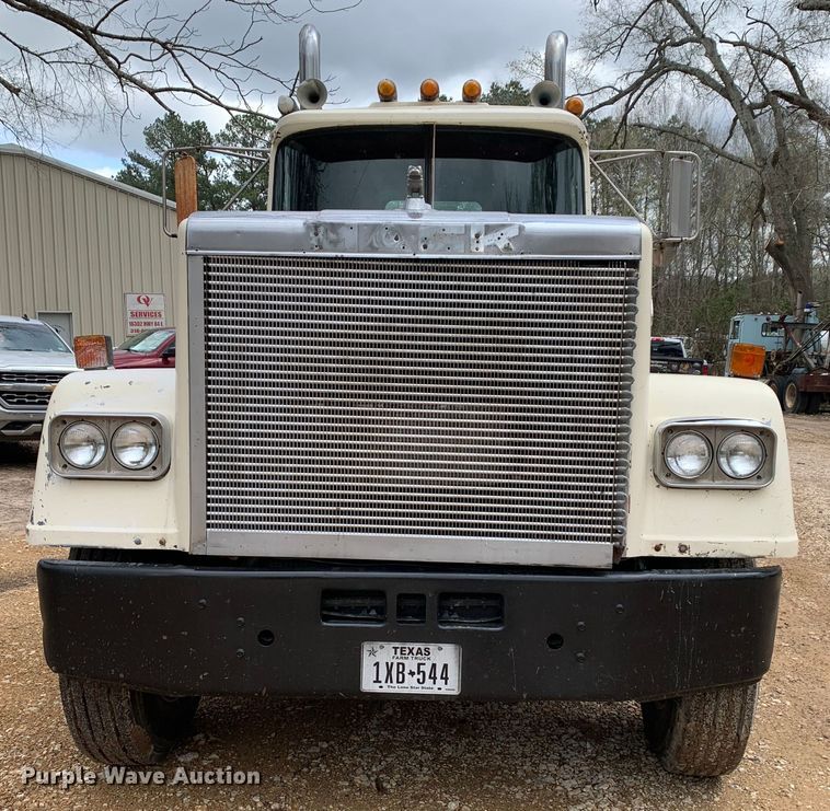 image for item MM9777 1982 Mack RWS754LST  semi truck