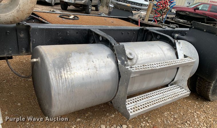 image for item MM9777 1982 Mack RWS754LST  semi truck