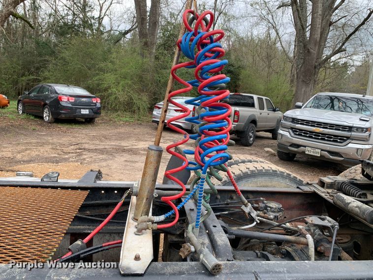 image for item MM9777 1982 Mack RWS754LST  semi truck