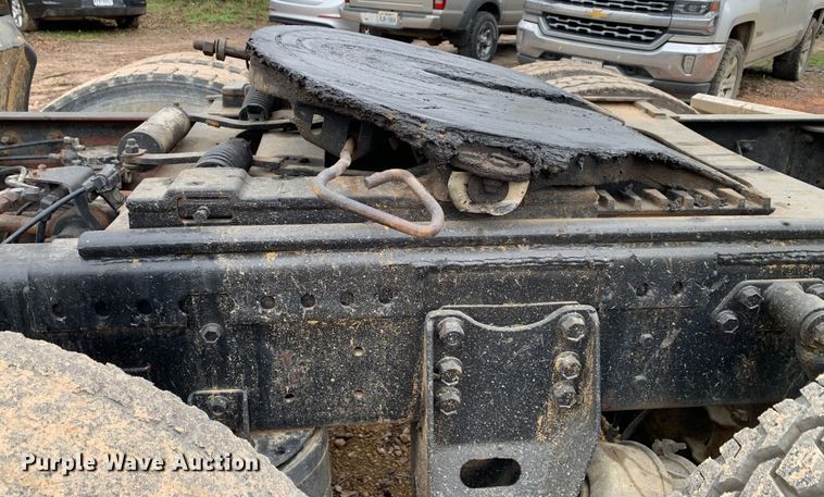 image for item MM9777 1982 Mack RWS754LST  semi truck