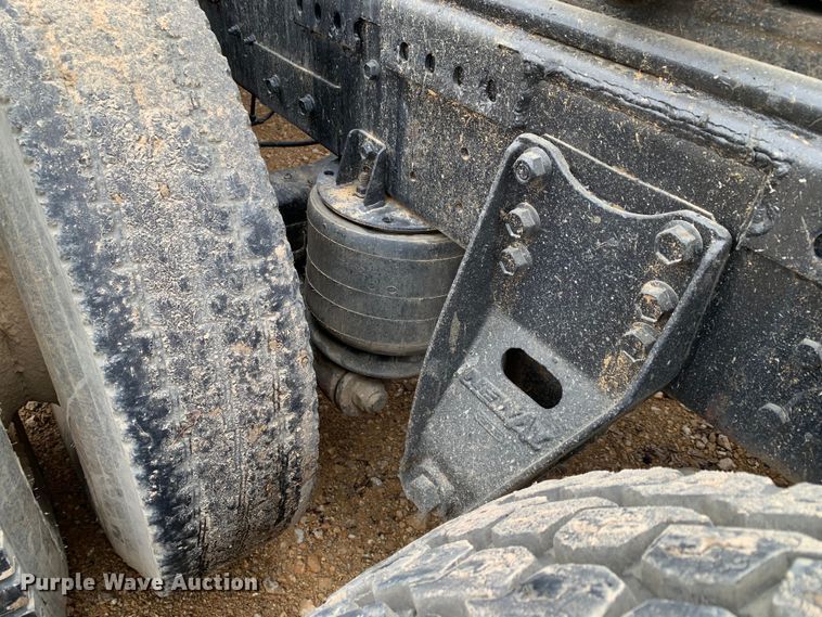 image for item MM9777 1982 Mack RWS754LST  semi truck