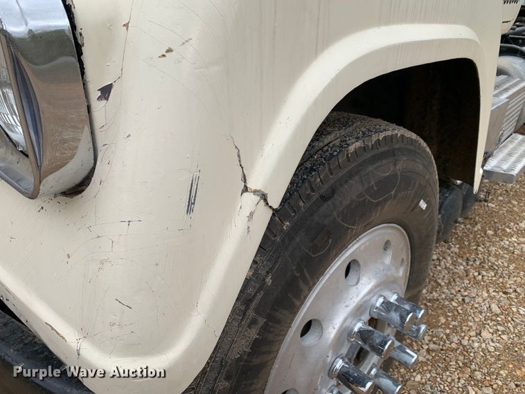 image for item MM9777 1982 Mack RWS754LST  semi truck