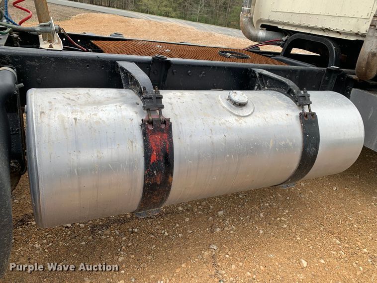 image for item MM9777 1982 Mack RWS754LST  semi truck