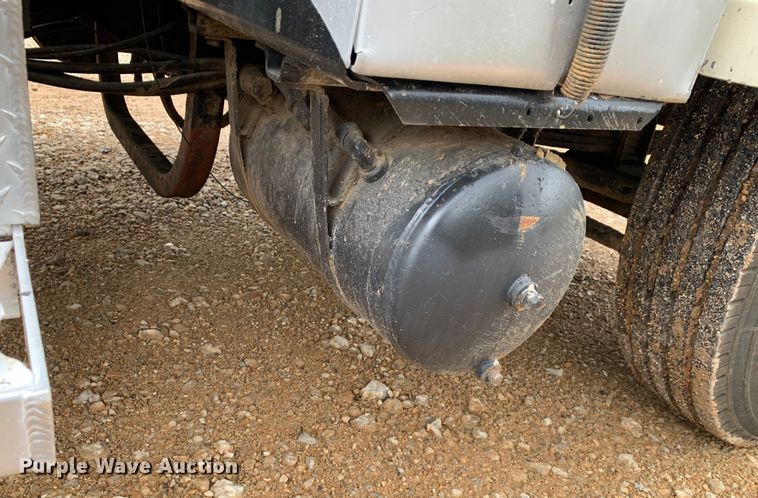 image for item MM9777 1982 Mack RWS754LST  semi truck