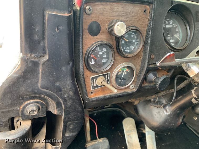 image for item MM9777 1982 Mack RWS754LST  semi truck