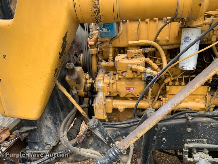 image for item MM9777 1982 Mack RWS754LST  semi truck