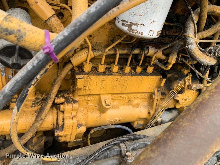 image for item MM9777 1982 Mack RWS754LST  semi truck