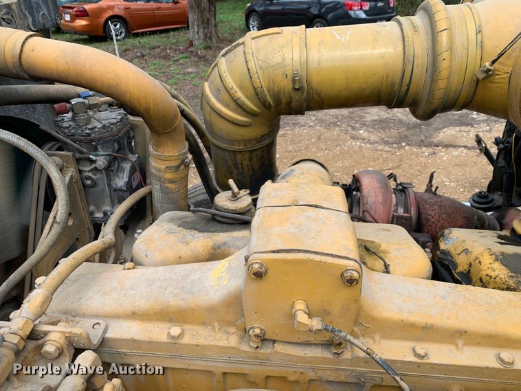 image for item MM9777 1982 Mack RWS754LST  semi truck