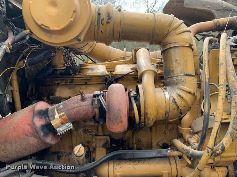 image for item MM9777 1982 Mack RWS754LST  semi truck