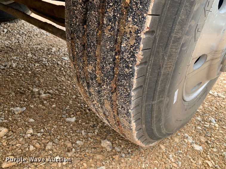 image for item MM9777 1982 Mack RWS754LST  semi truck