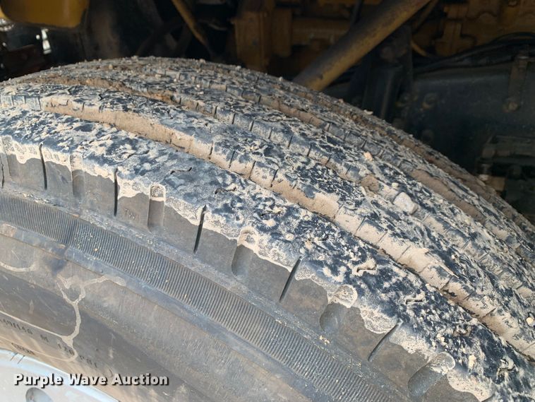 image for item MM9777 1982 Mack RWS754LST  semi truck