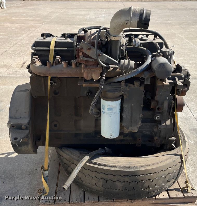 image for item MW9479 1999 Cummins C8.3-250G engine