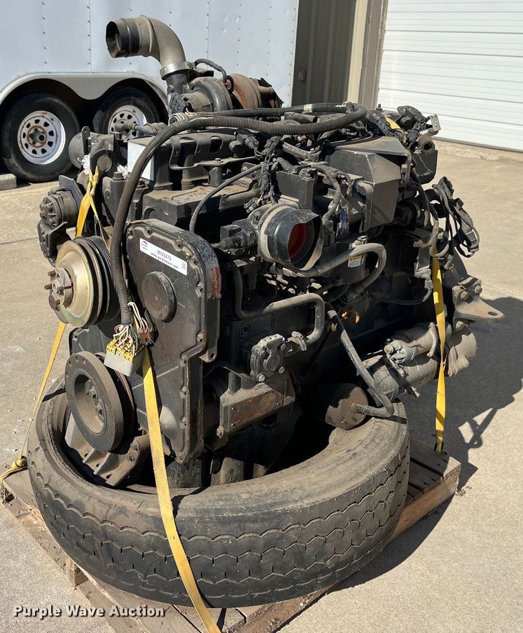 image for item MW9479 1999 Cummins C8.3-250G engine