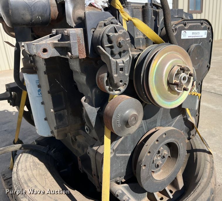 image for item MW9479 1999 Cummins C8.3-250G engine
