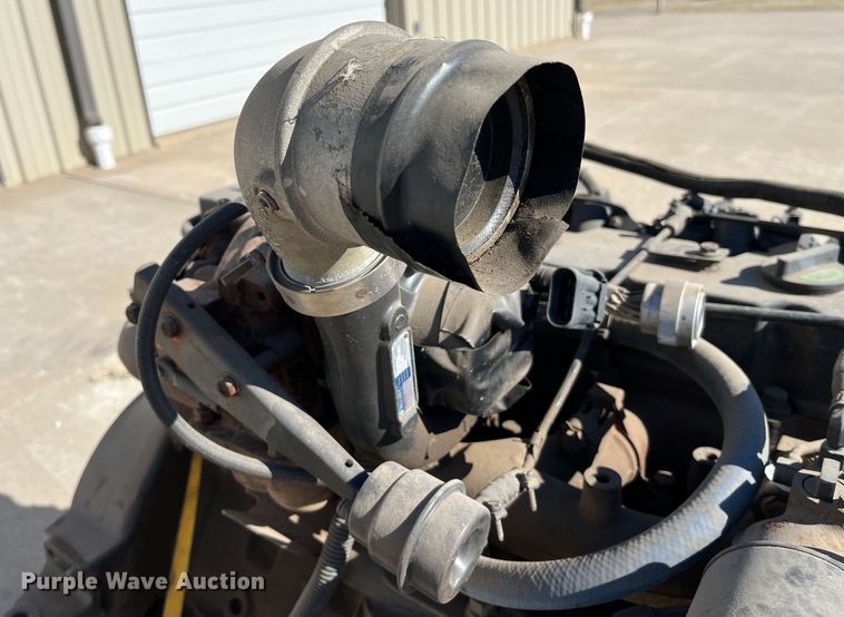 image for item MW9479 1999 Cummins C8.3-250G engine