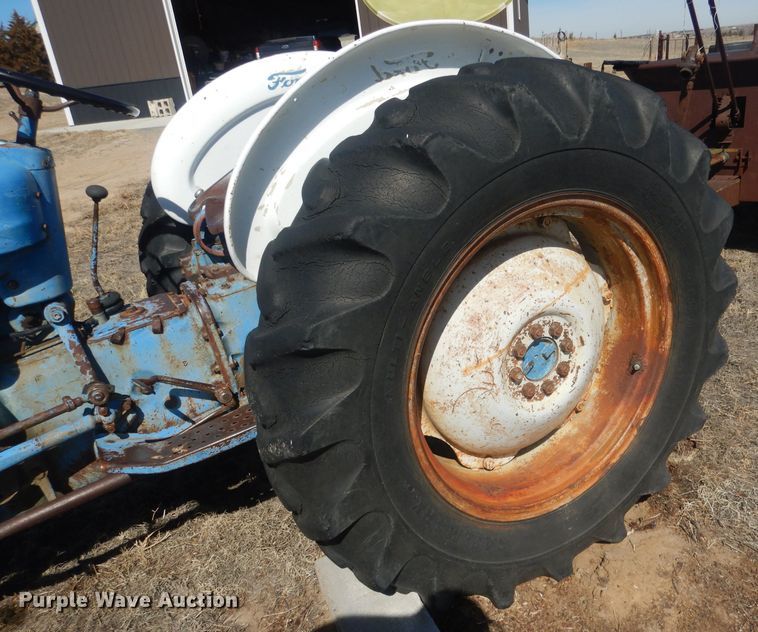 image for item DJ7010 Ford  tractor