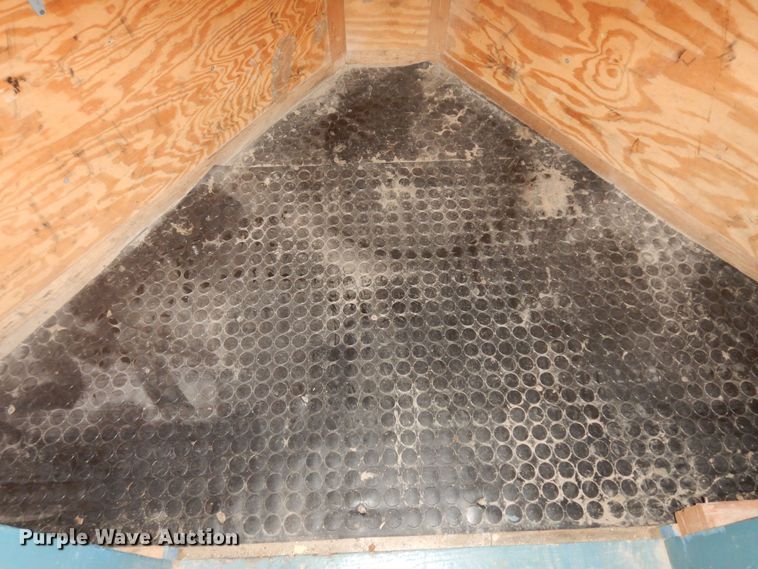 image for item DK7623 2001 Pace American VC8520TA2  enclosed cargo trailer