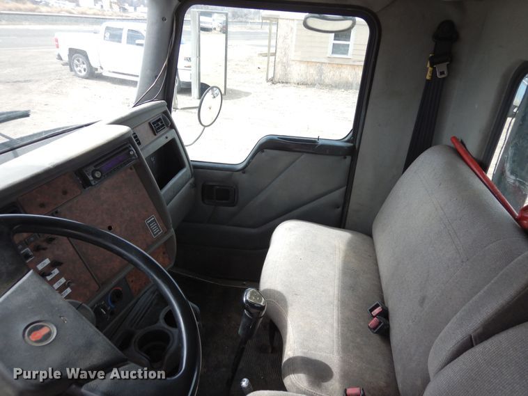 image for item DN6319 2003 Kenworth T300  rollback truck