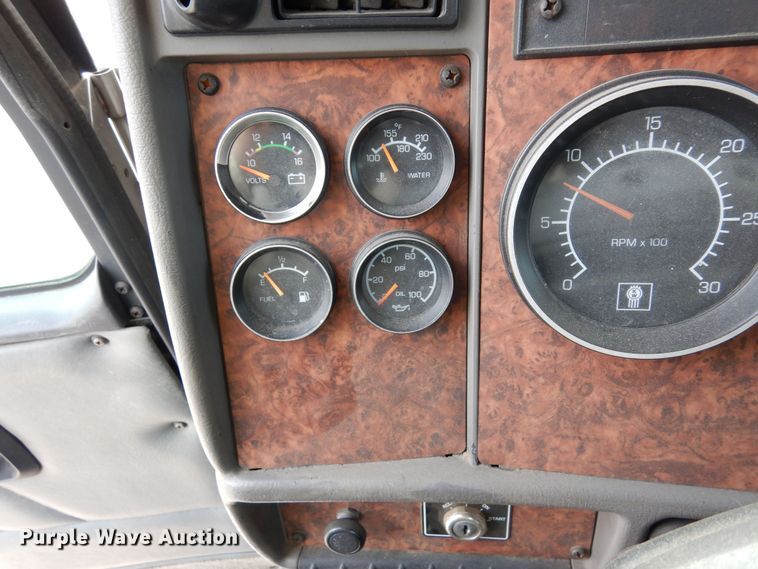 image for item DN6319 2003 Kenworth T300  rollback truck