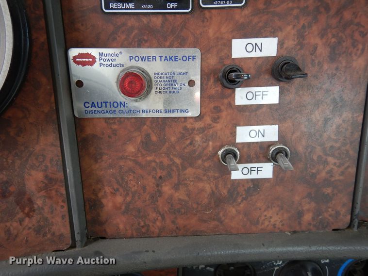 image for item DN6319 2003 Kenworth T300  rollback truck